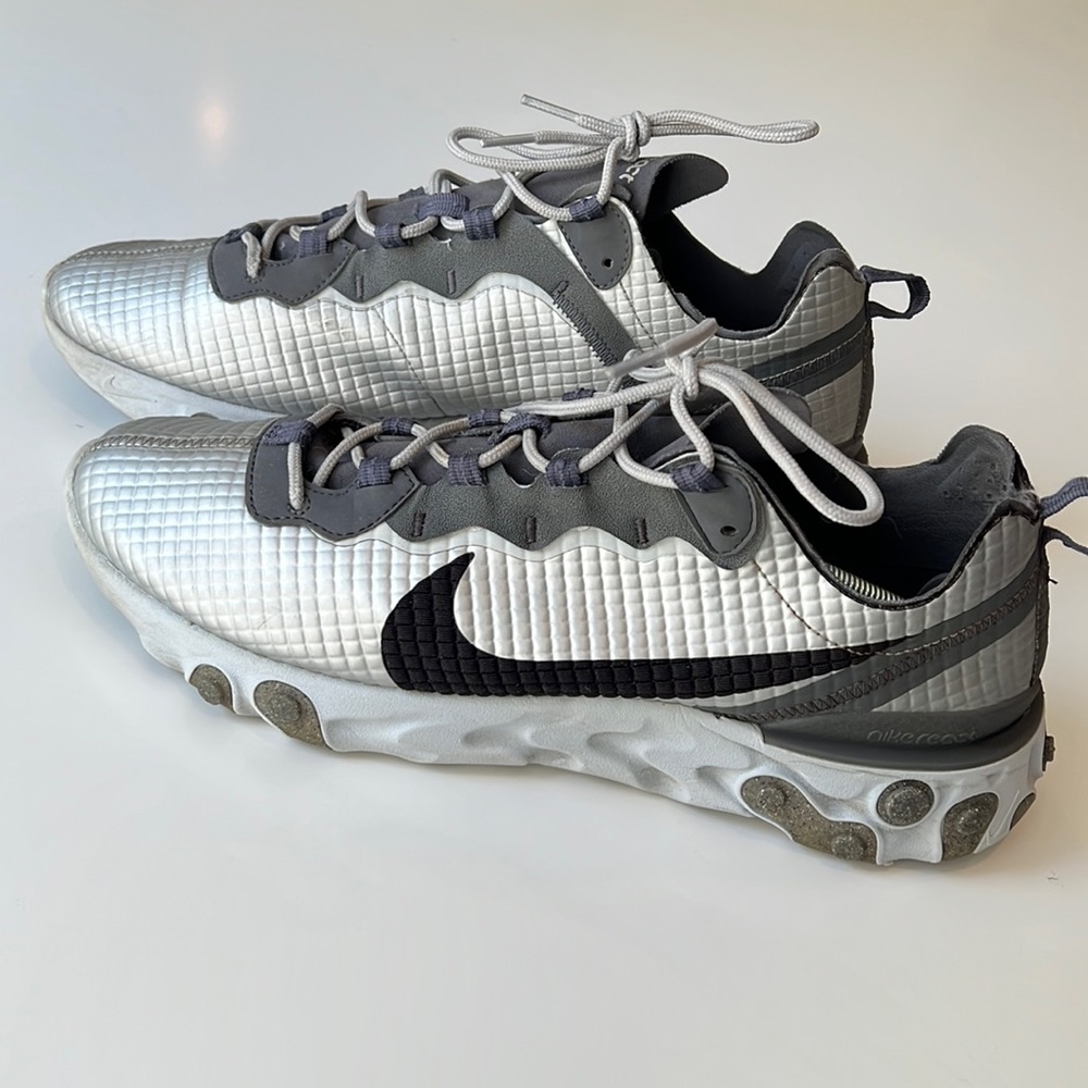 NIKE REACT sneakers